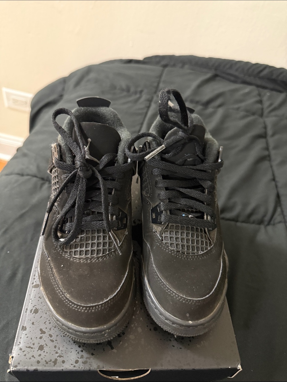 Nike kids Black Low-Top Retro Basketball Sneakers - Picture 3 of 7